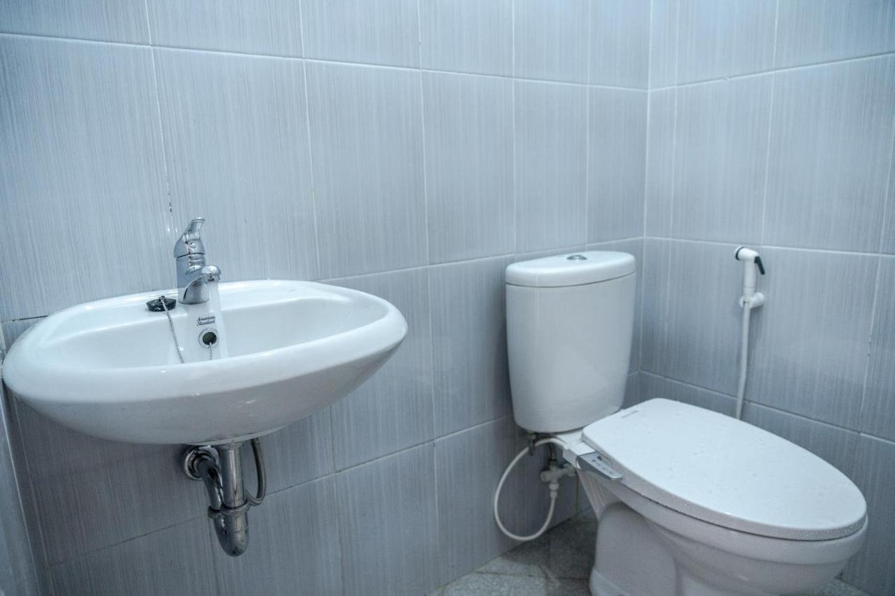 Azalia Homestay Джокьякарта Экстерьер фото